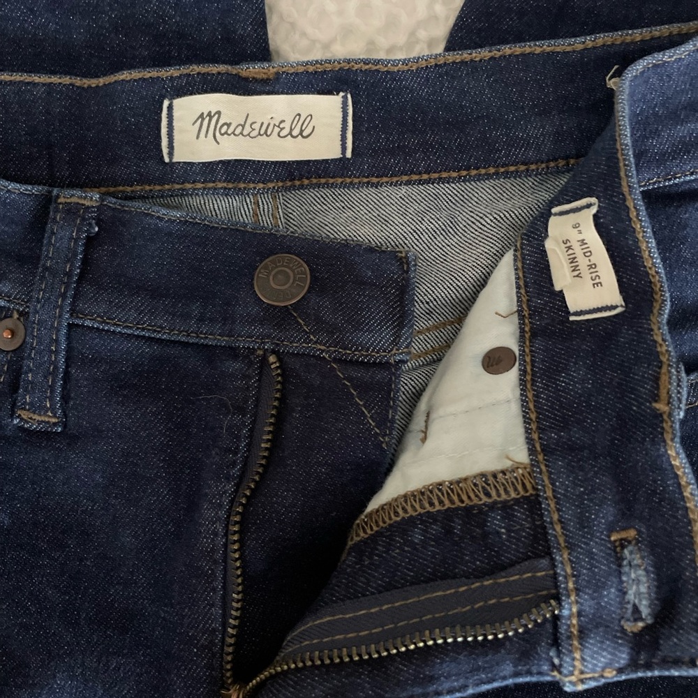 Madewell 9" Mid-Rise Skinny Jeans in Orland Wash: TENCEL™ Denim Edition - Picture 11 of 14